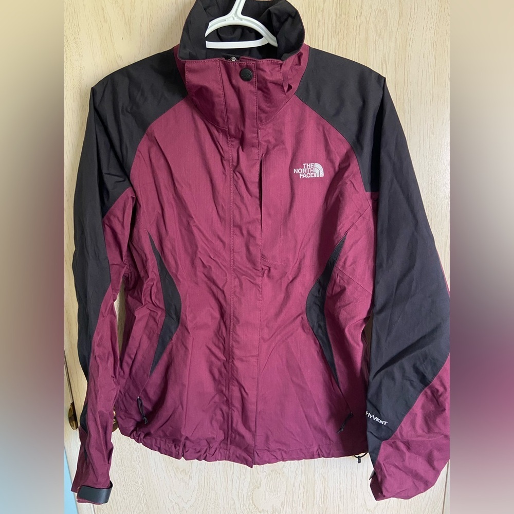 The North Face Women's HyVent Jacket Size Medium Full Zip Purple & Black No Hood